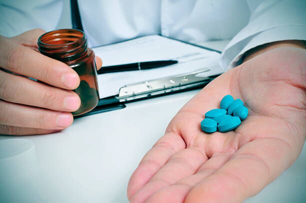 Why Some Men in UAE Prefer Timing Tablets Over Energy Drinks